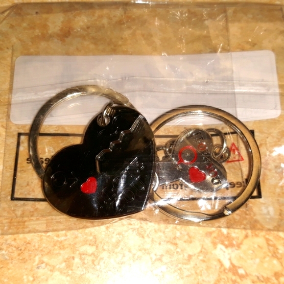 Adorable HEART I LOVE YOU KEYCHAIN - Picture 7 of 9